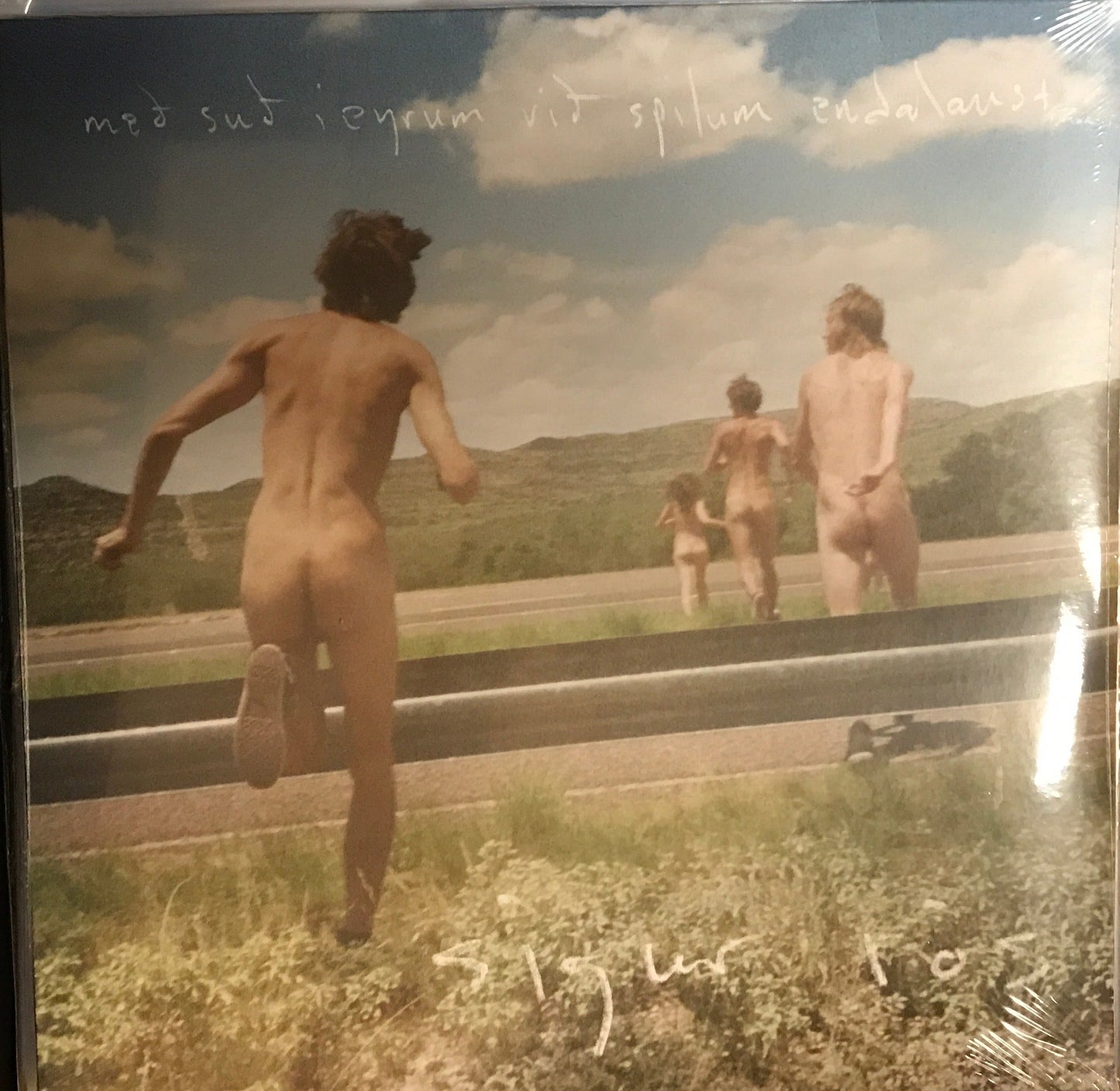 Sigur Ros - MED SUD I EYRUM VID SPILUM ENDALUST